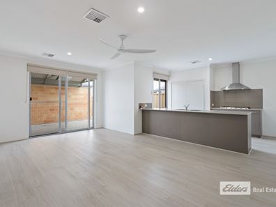 12 Arrowsmith Drive, Dalyellup WA 6230