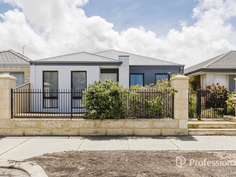 8 Wyperfeld Street, Yanchep WA 6035