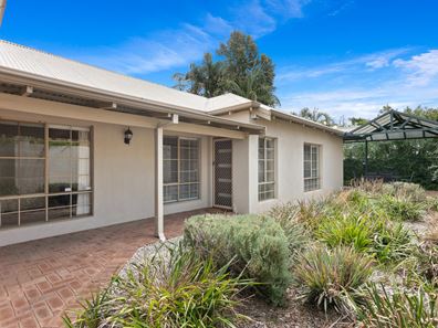 7A McCallum Crescent, Ardross WA 6153