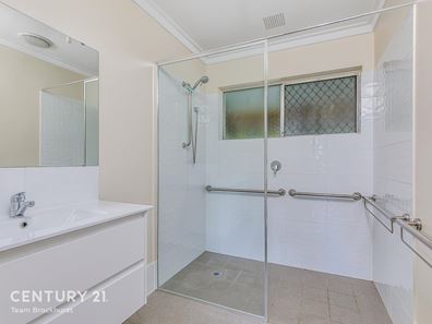 263 Spencer Road, Thornlie WA 6108