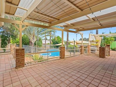 6 Cheney Court, Swan View WA 6056