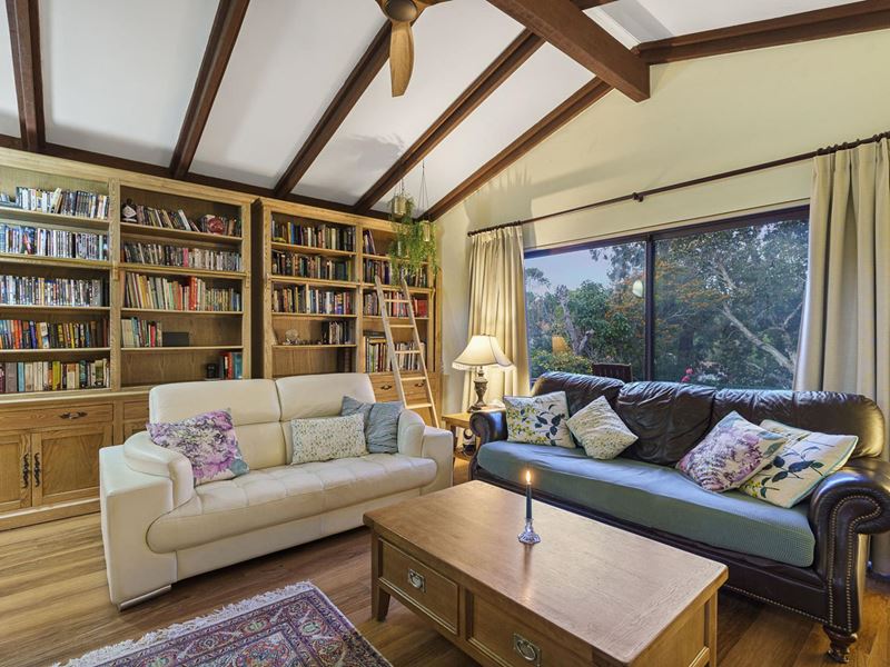 36 Bedwell Crescent, Booragoon