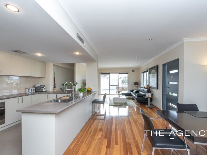 12 Ferndene Mews, Hillarys