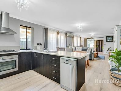 33 Dowerin Circuit, Lakelands WA 6180