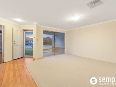 10 Windchime Terrace, Atwell WA 6164