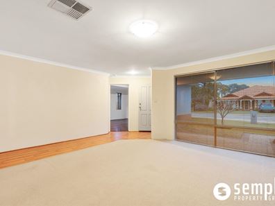 10 Windchime Terrace, Atwell WA 6164