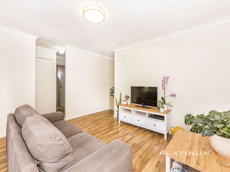 18B Chamberlain Place, Heathridge
