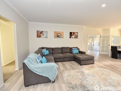 29 Eiffel Crescent, Port Kennedy WA 6172