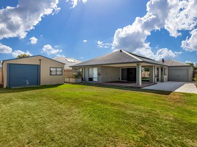 15 Walton Approach, Dalyellup WA 6230