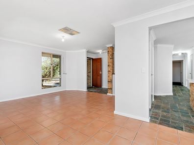 71 Seminole Gardens, Seville Grove WA 6112