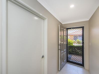 93/27 Pearson  Drive, Success WA 6164