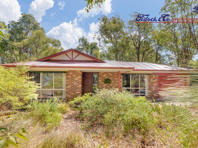 156 Peet Road, Roleystone WA 6111