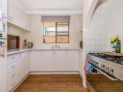 4 Seagate Street, Safety Bay WA 6169