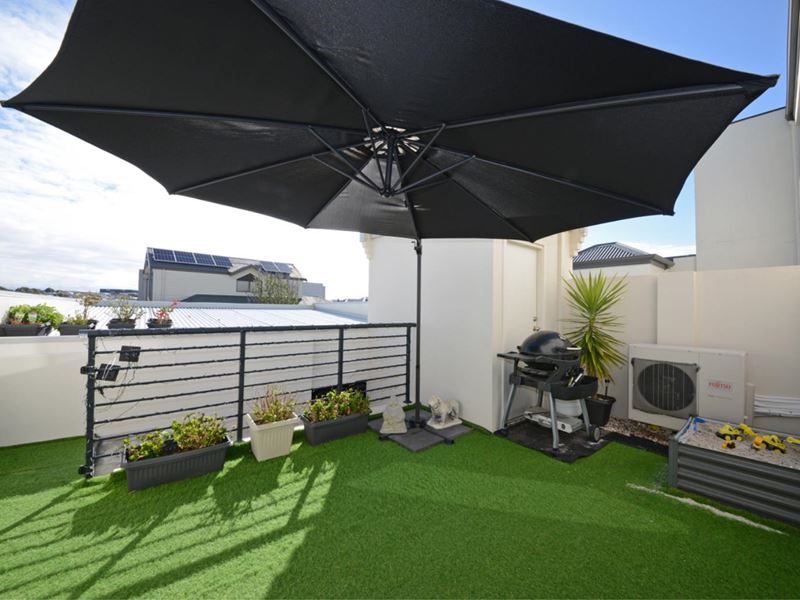 190 Celebration Boulevard, Clarkson
