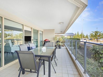 103/170 The Esplanade, Scarborough WA 6019