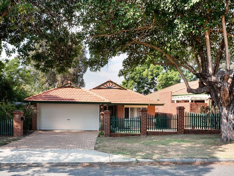 7 Redcourt Road, Attadale