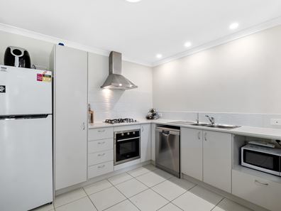 4/6 Wyatt Road, Bayswater WA 6053