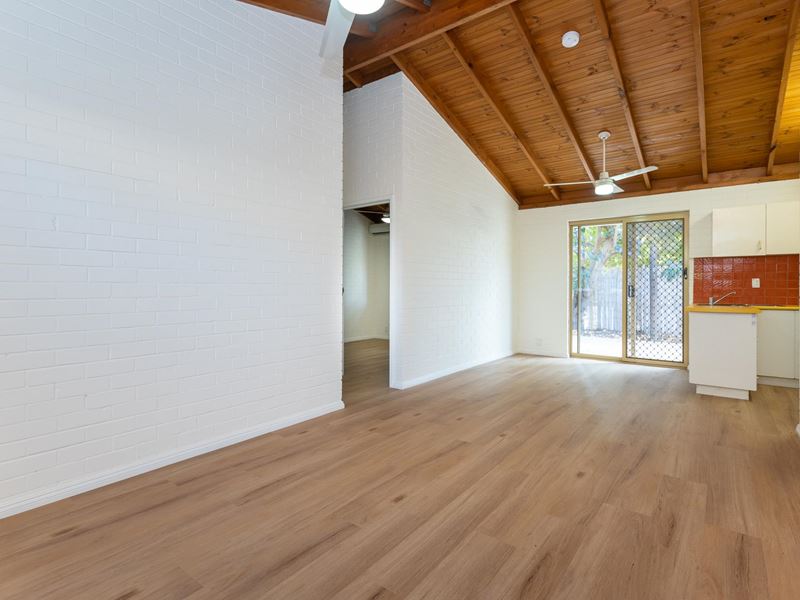 14/1 Charles Road, Cable Beach