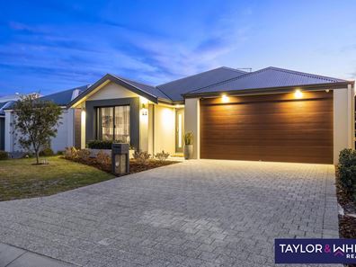 60 Commodore Avenue, Clarkson WA 6030