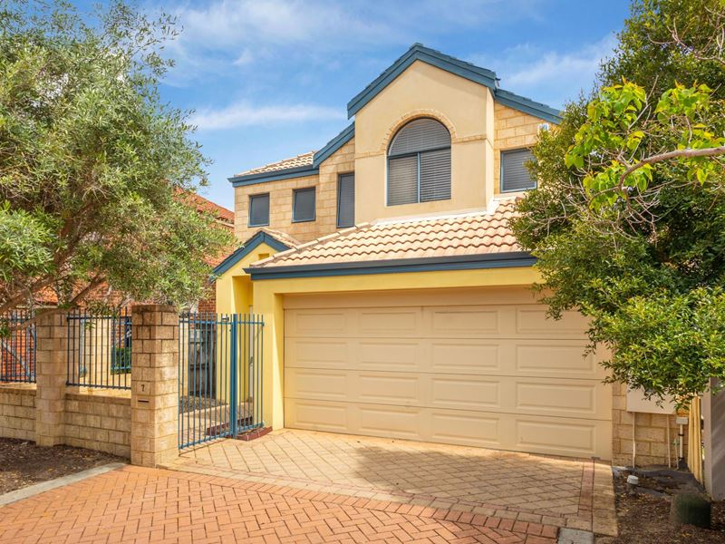 7 Plunkett Street, Highgate