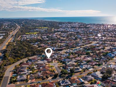 6 Qualup Court, Halls Head WA 6210