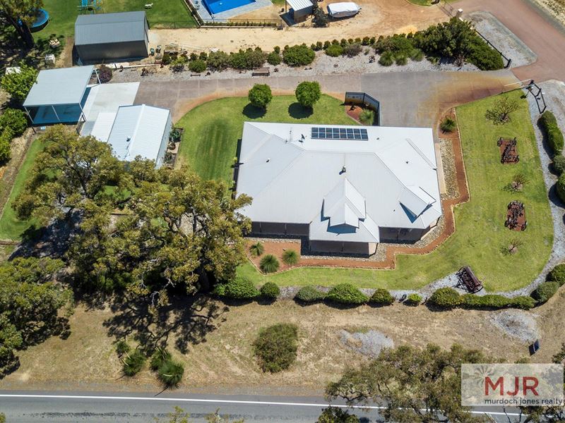 5 Macleod Close, Byford WA 6122