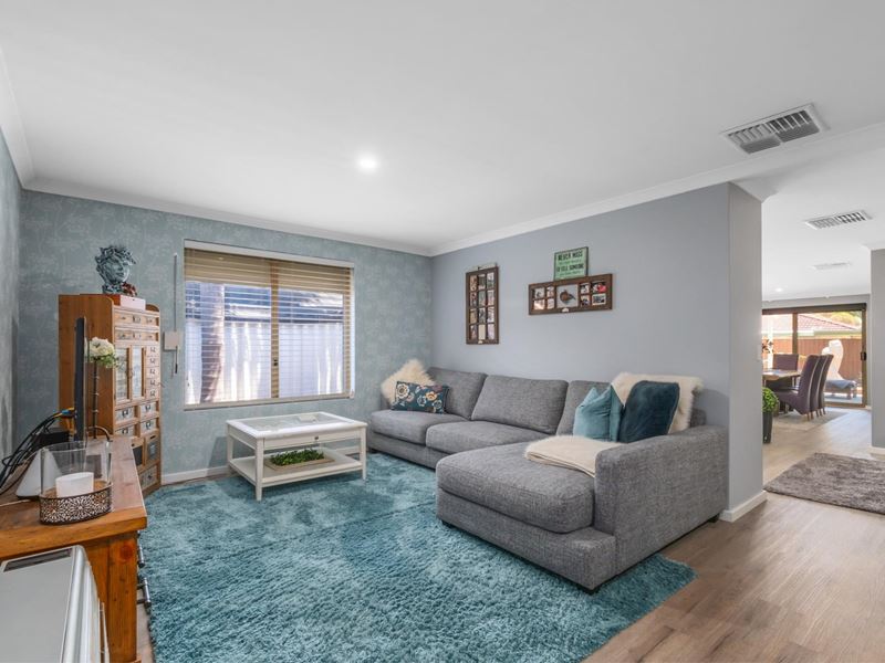 10 Dulverton  Close, Stratton