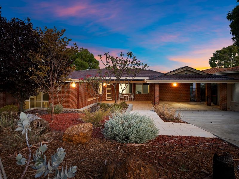 13 Masefield Avenue, North Lake