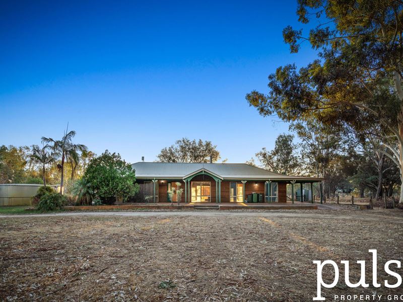 234 Country Drive, Oakford