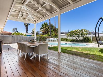 13 Leisure Way, Safety Bay WA 6169