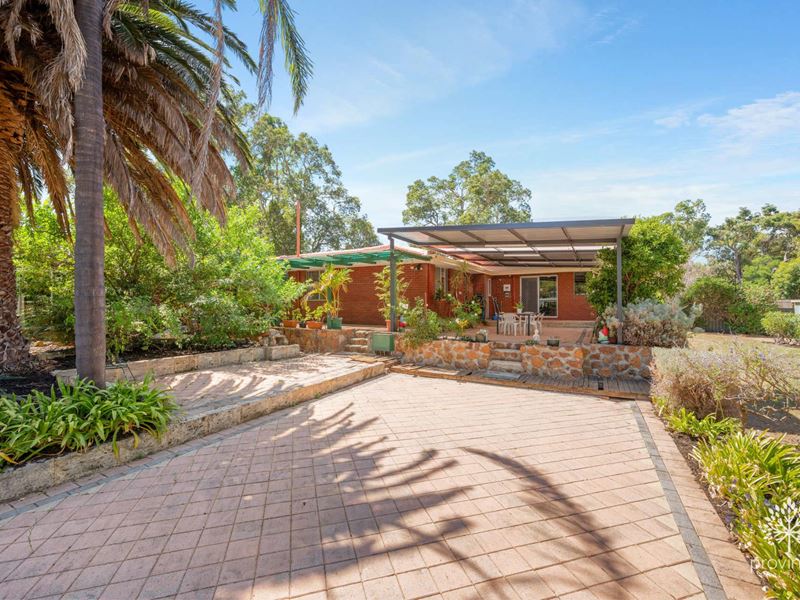 31 Trafalgar Road, Lesmurdie WA 6076