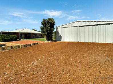 37A Eakins Crescent, Wandina WA 6530