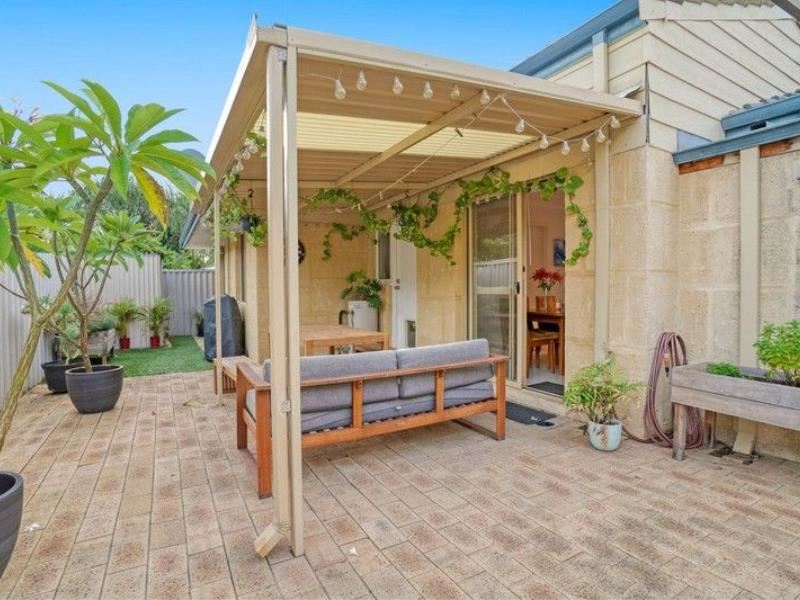 2/53 Calais Road, Scarborough