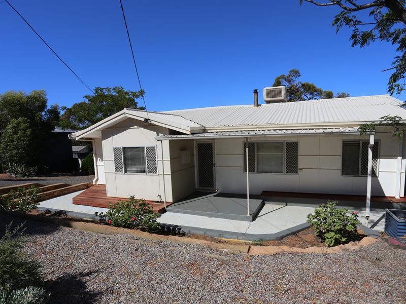 6 Sandalwood Lane, Kambalda East WA 6442