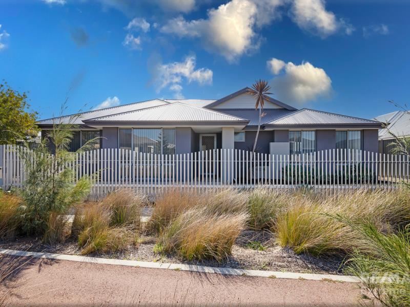 70 Cinnabar Drive, Eglinton