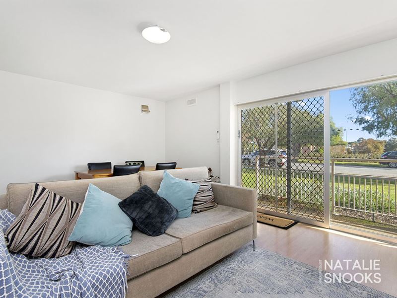 2/370 Cambridge Street, Wembley