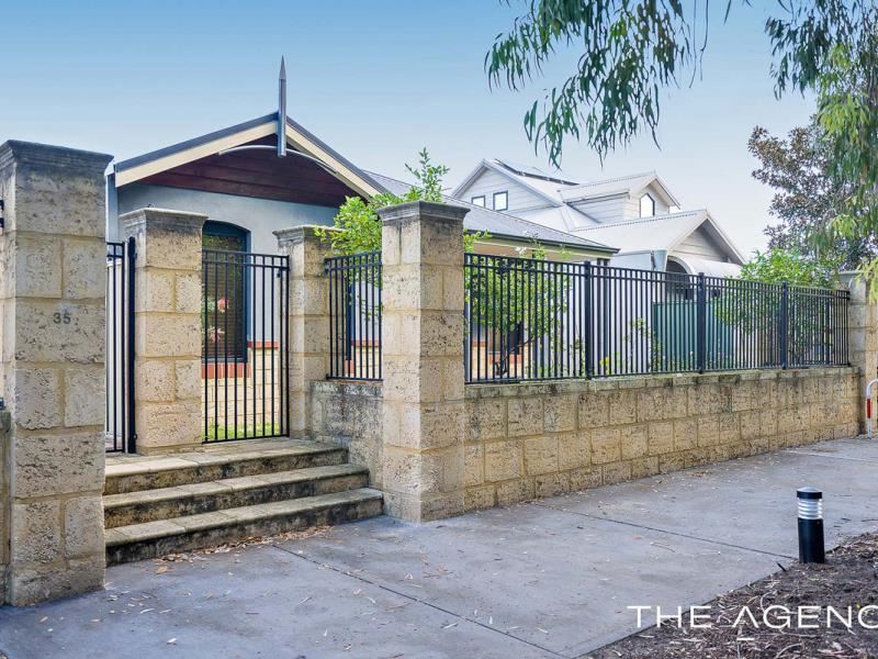 33 Paperbark Lane, Atwell
