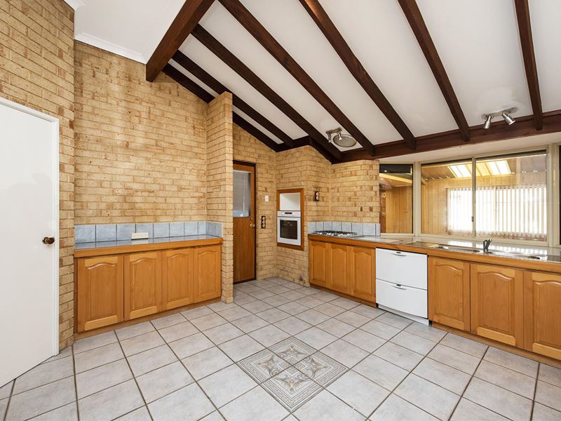 12 Pentland Crescent, Dudley Park