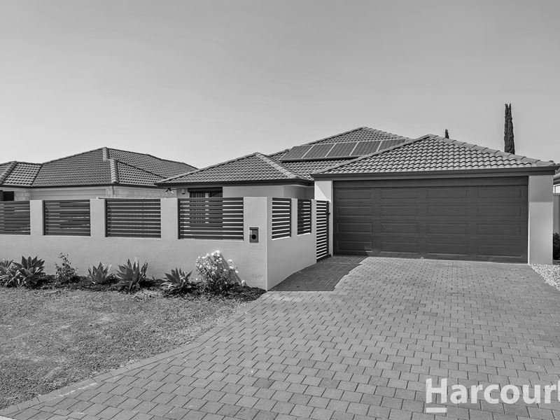 4 Payanna Grange, Lakelands