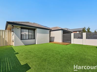 4 Payanna Grange, Lakelands WA 6180