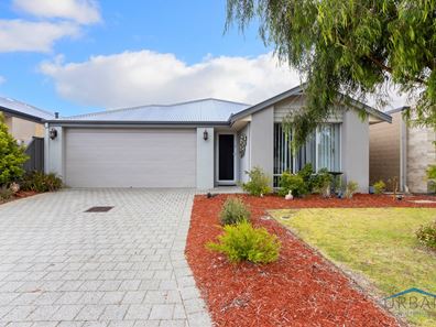 15 Lucknow Street , Piara Waters WA 6112