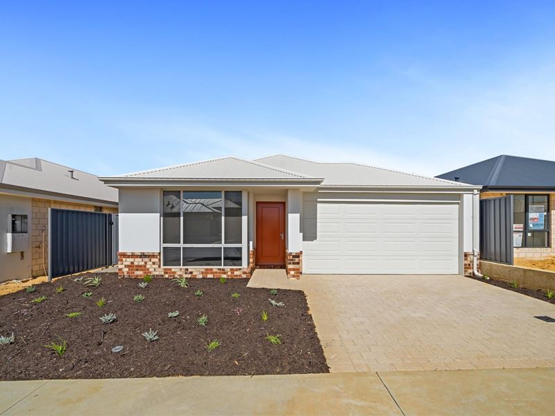 62  Paradoxa Road, Hammond Park WA 6164