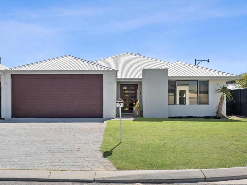 9 Cathedral Approach, Secret Harbour