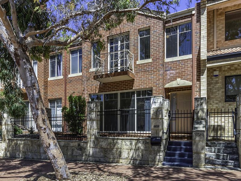 469 Lakeside Drive, Joondalup