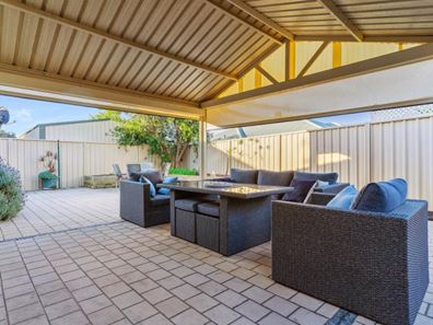 16 Carpentaria Drive, Port Kennedy WA 6172