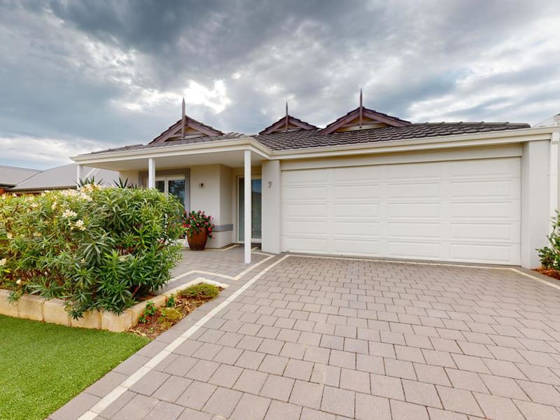 7 Hacienda Drive, Clarkson