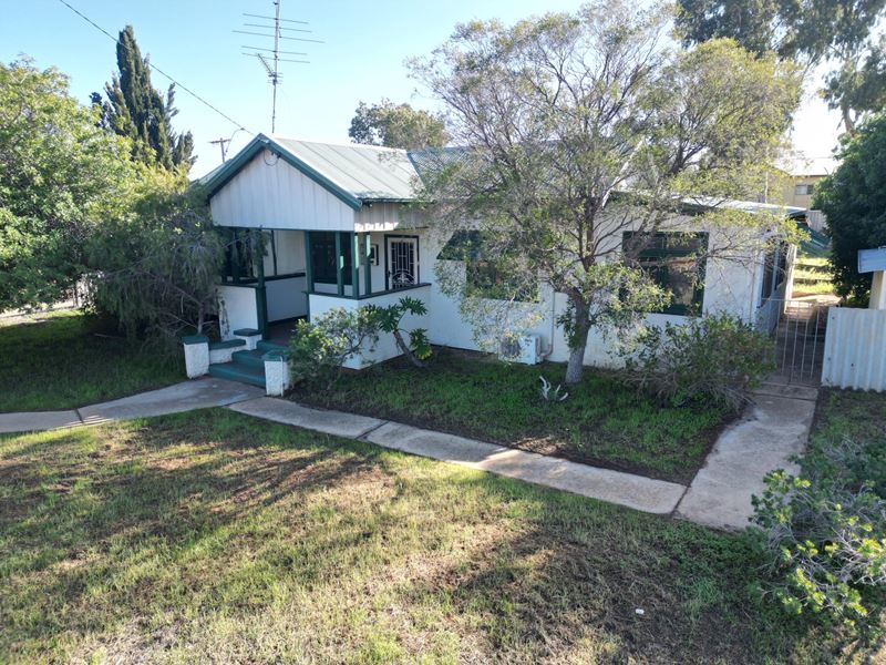 11 Newman Street, Corrigin WA 6375