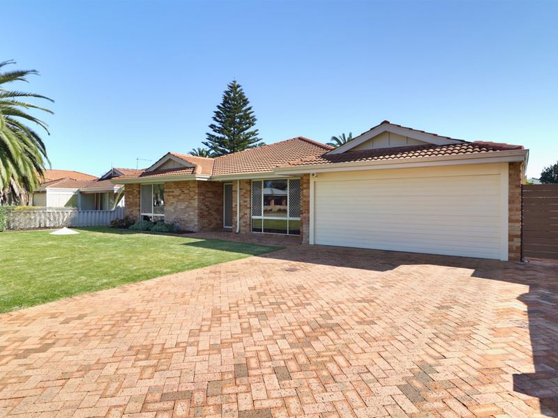 15 Parkland Drive, Warnbro WA 6169