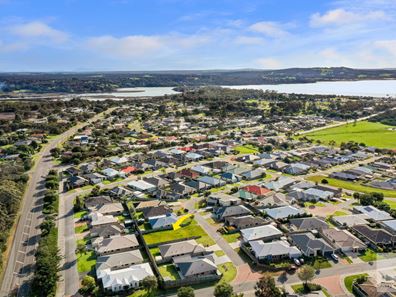 18 McCardell Crescent, Bayonet Head WA 6330