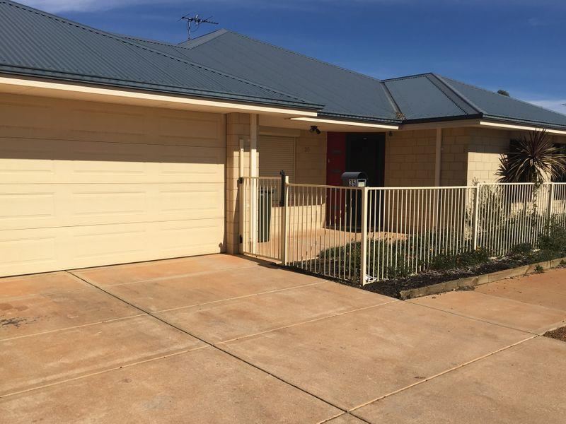 35 Hopetoun Street, South Kalgoorlie WA 6430